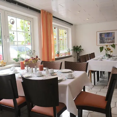Zur Linde Bed & Breakfast